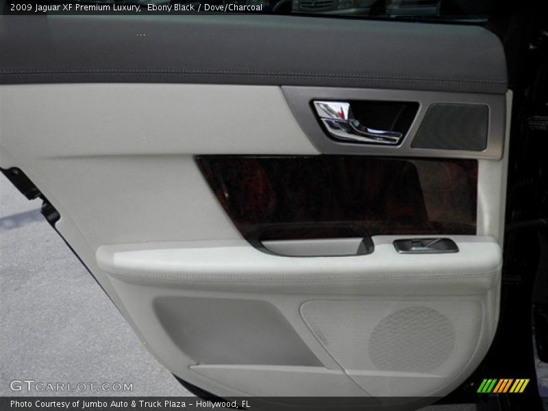 Ebony Black / Dove/Charcoal 2009 Jaguar XF Premium Luxury