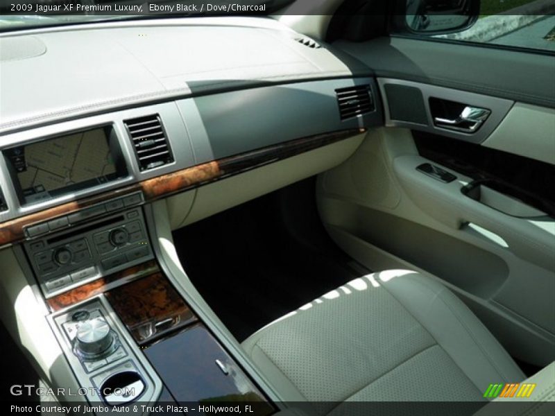 Ebony Black / Dove/Charcoal 2009 Jaguar XF Premium Luxury