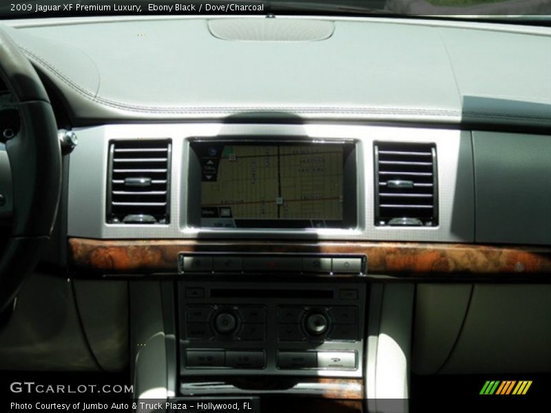 Ebony Black / Dove/Charcoal 2009 Jaguar XF Premium Luxury