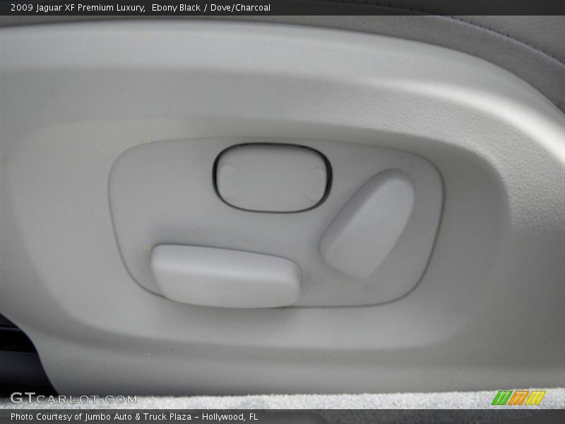 Ebony Black / Dove/Charcoal 2009 Jaguar XF Premium Luxury