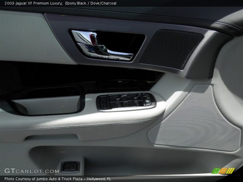 Ebony Black / Dove/Charcoal 2009 Jaguar XF Premium Luxury