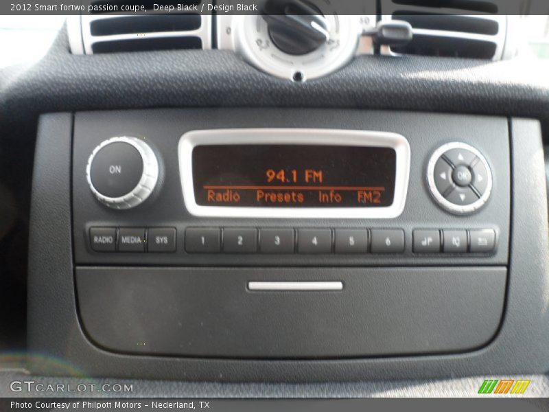 Audio System of 2012 fortwo passion coupe