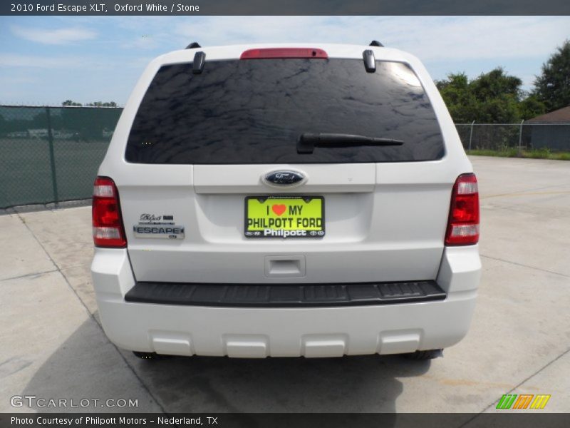 Oxford White / Stone 2010 Ford Escape XLT
