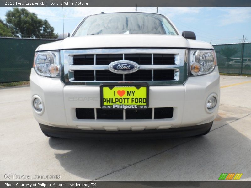 Oxford White / Stone 2010 Ford Escape XLT