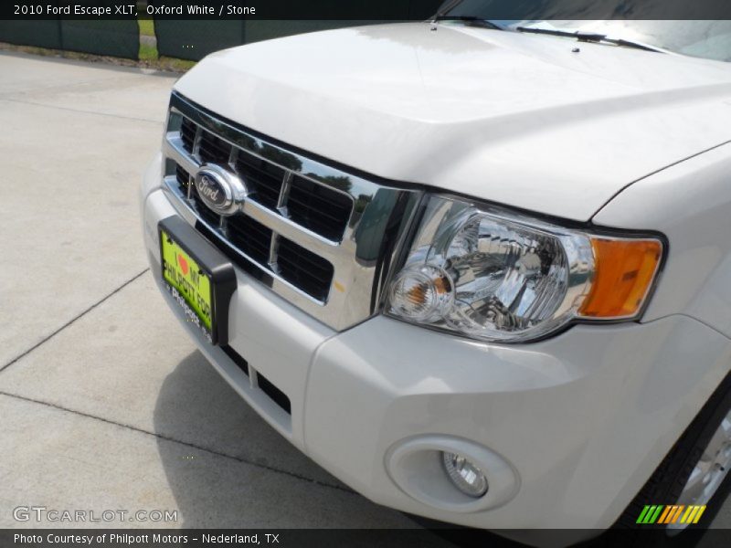 Oxford White / Stone 2010 Ford Escape XLT