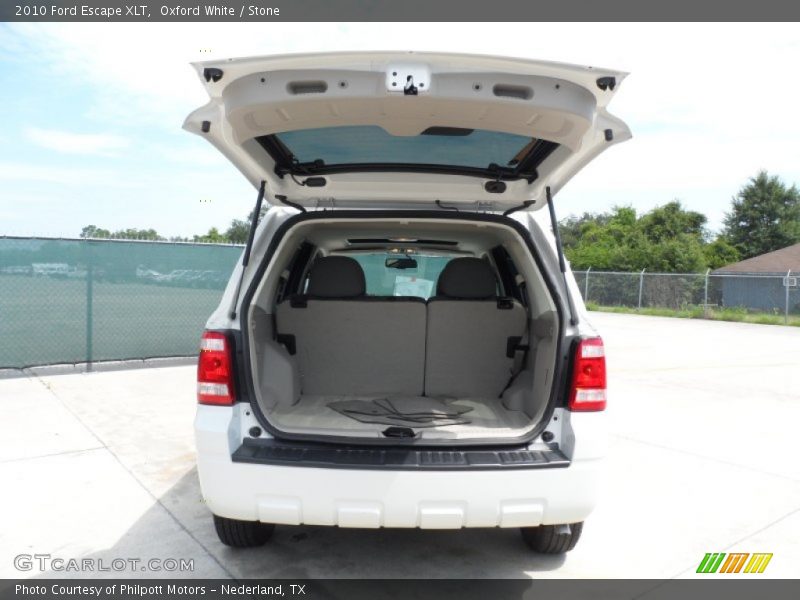 Oxford White / Stone 2010 Ford Escape XLT