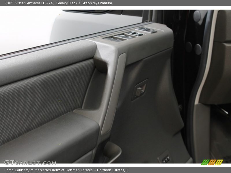 Galaxy Black / Graphite/Titanium 2005 Nissan Armada LE 4x4