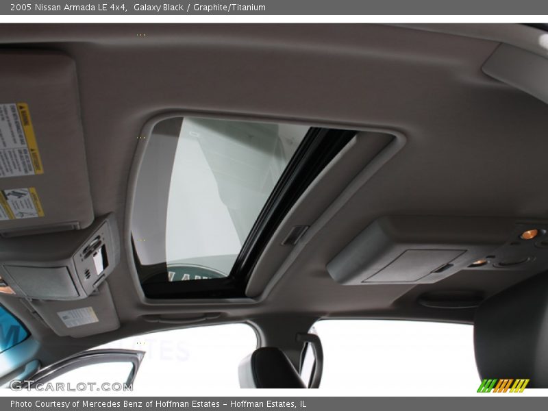 Galaxy Black / Graphite/Titanium 2005 Nissan Armada LE 4x4