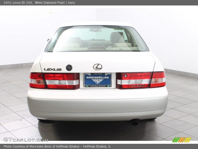 White Diamond Pearl / Ivory 2001 Lexus ES 300