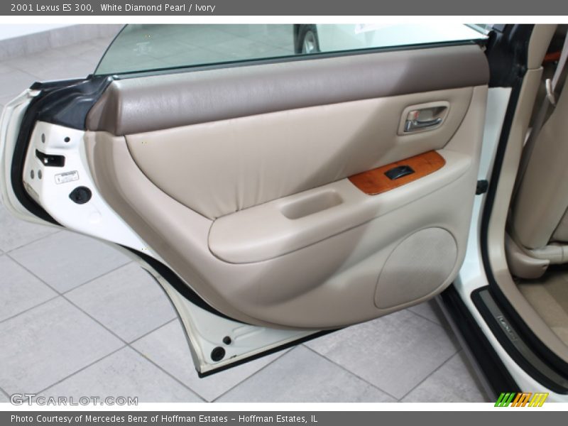 White Diamond Pearl / Ivory 2001 Lexus ES 300