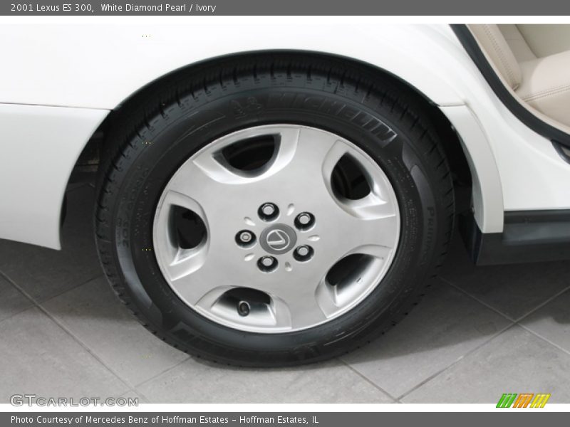 White Diamond Pearl / Ivory 2001 Lexus ES 300