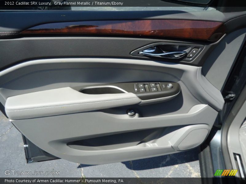 Gray Flannel Metallic / Titanium/Ebony 2012 Cadillac SRX Luxury