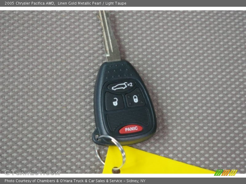 Linen Gold Metallic Pearl / Light Taupe 2005 Chrysler Pacifica AWD