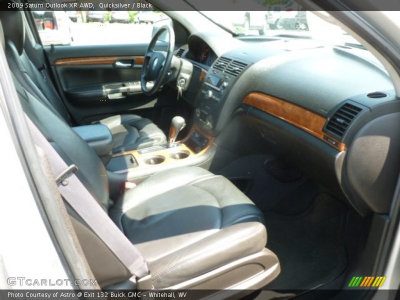 Quicksilver / Black 2009 Saturn Outlook XR AWD