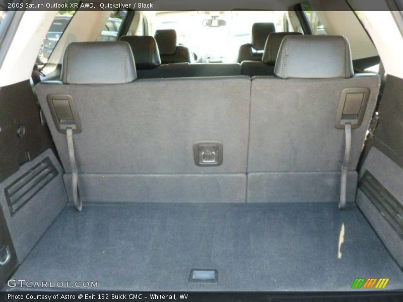 Quicksilver / Black 2009 Saturn Outlook XR AWD