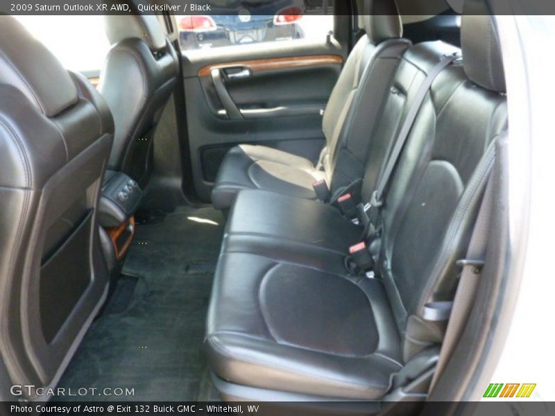 Quicksilver / Black 2009 Saturn Outlook XR AWD