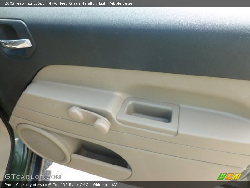 Jeep Green Metallic / Light Pebble Beige 2009 Jeep Patriot Sport 4x4
