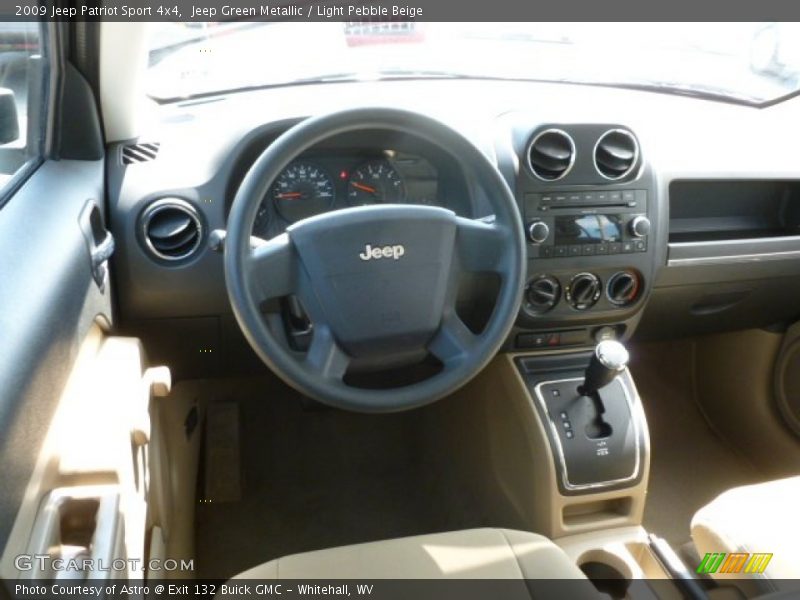 Jeep Green Metallic / Light Pebble Beige 2009 Jeep Patriot Sport 4x4