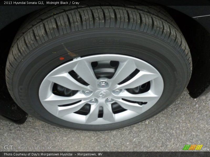 Midnight Black / Gray 2013 Hyundai Sonata GLS