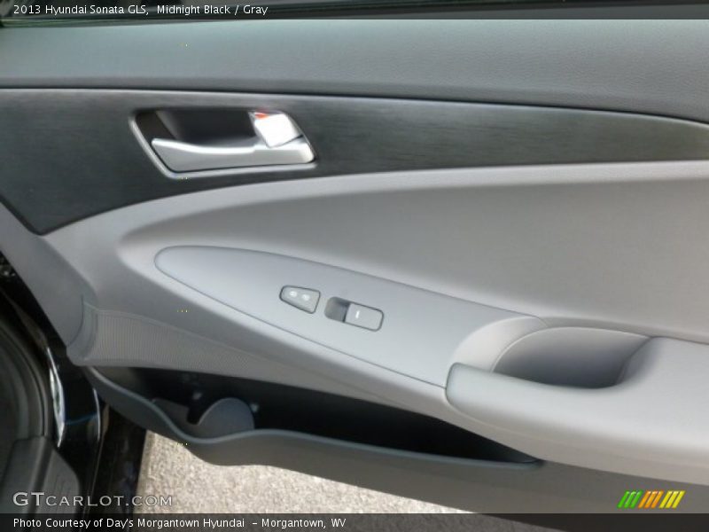 Midnight Black / Gray 2013 Hyundai Sonata GLS