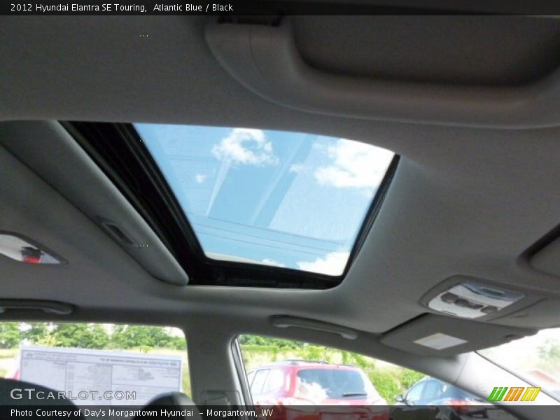 Sunroof of 2012 Elantra SE Touring