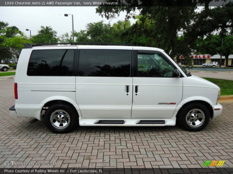 1999 Astro LS AWD Passenger Van Ivory White