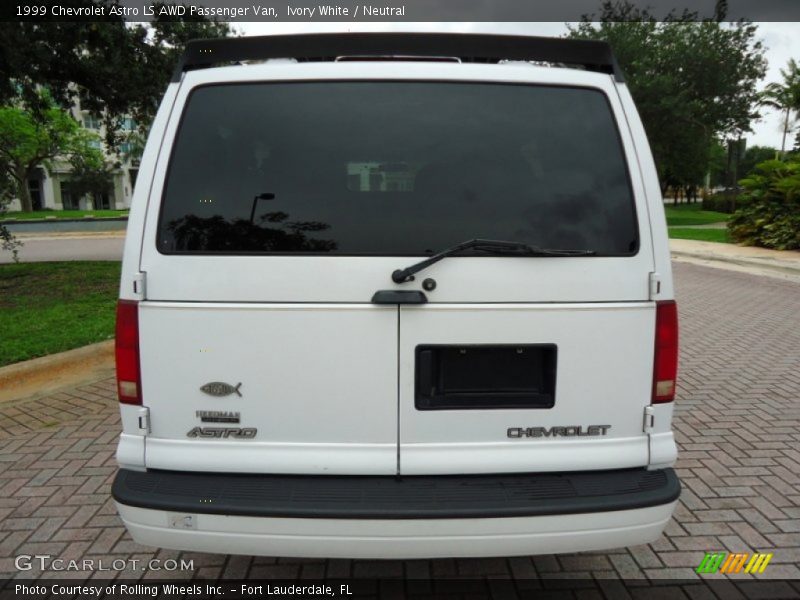 Ivory White / Neutral 1999 Chevrolet Astro LS AWD Passenger Van