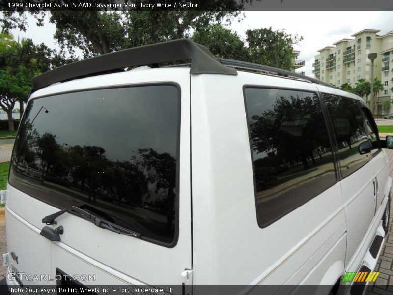 Ivory White / Neutral 1999 Chevrolet Astro LS AWD Passenger Van