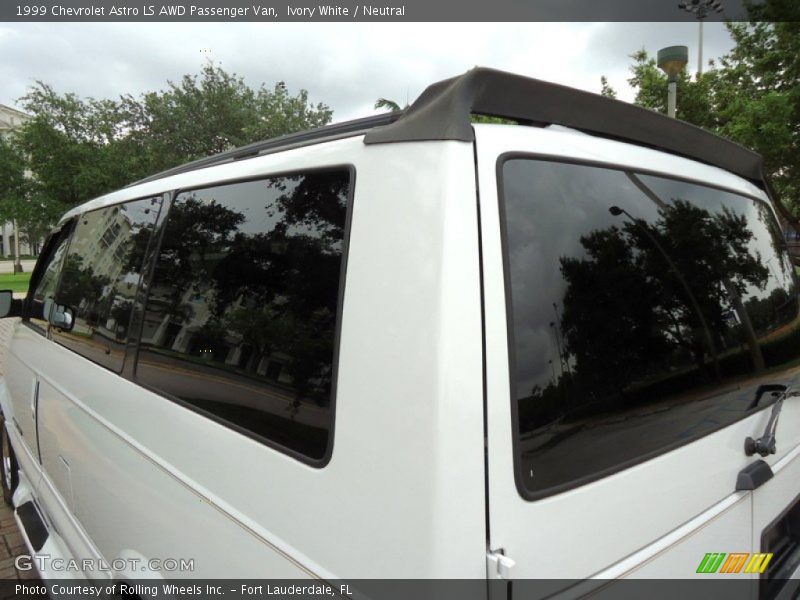 Ivory White / Neutral 1999 Chevrolet Astro LS AWD Passenger Van