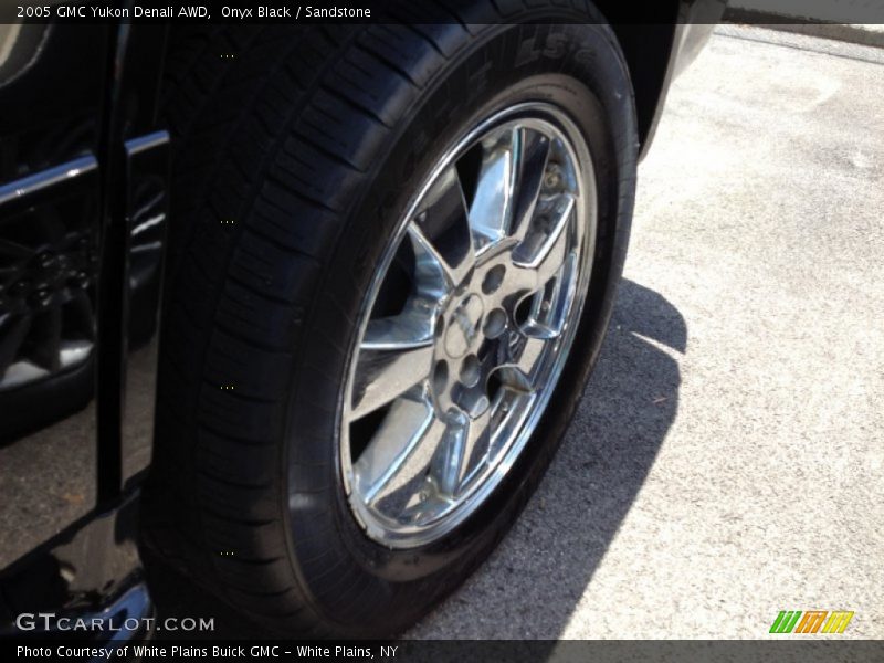 Onyx Black / Sandstone 2005 GMC Yukon Denali AWD