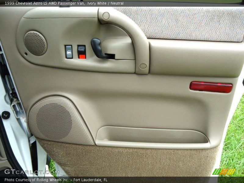 Door Panel of 1999 Astro LS AWD Passenger Van