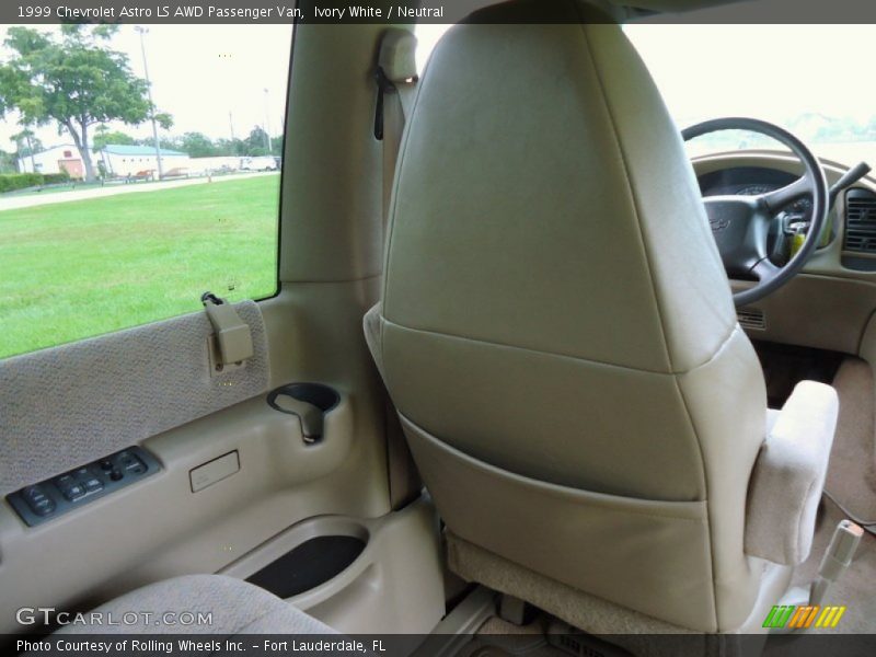Ivory White / Neutral 1999 Chevrolet Astro LS AWD Passenger Van