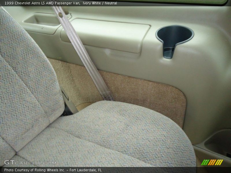 Ivory White / Neutral 1999 Chevrolet Astro LS AWD Passenger Van