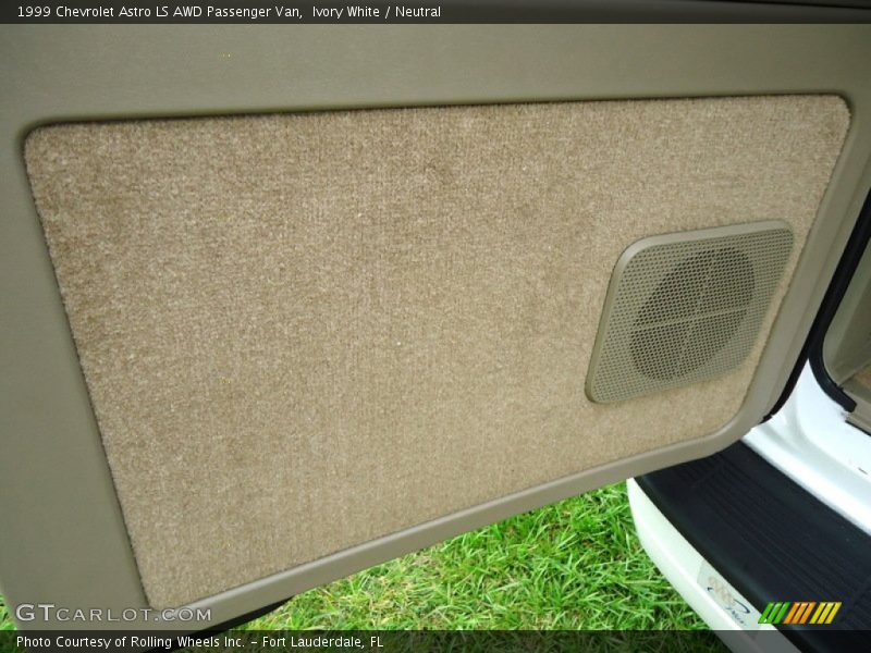 Ivory White / Neutral 1999 Chevrolet Astro LS AWD Passenger Van