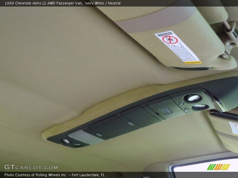 Ivory White / Neutral 1999 Chevrolet Astro LS AWD Passenger Van