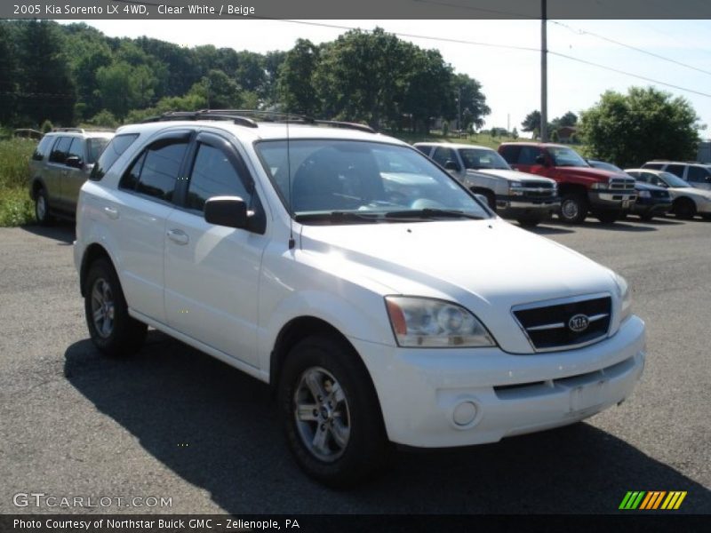 Clear White / Beige 2005 Kia Sorento LX 4WD