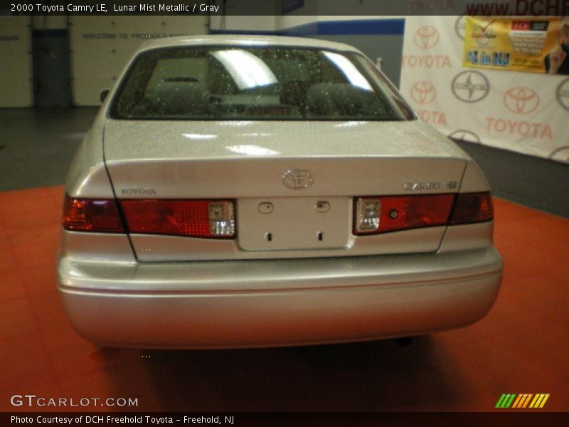 Lunar Mist Metallic / Gray 2000 Toyota Camry LE
