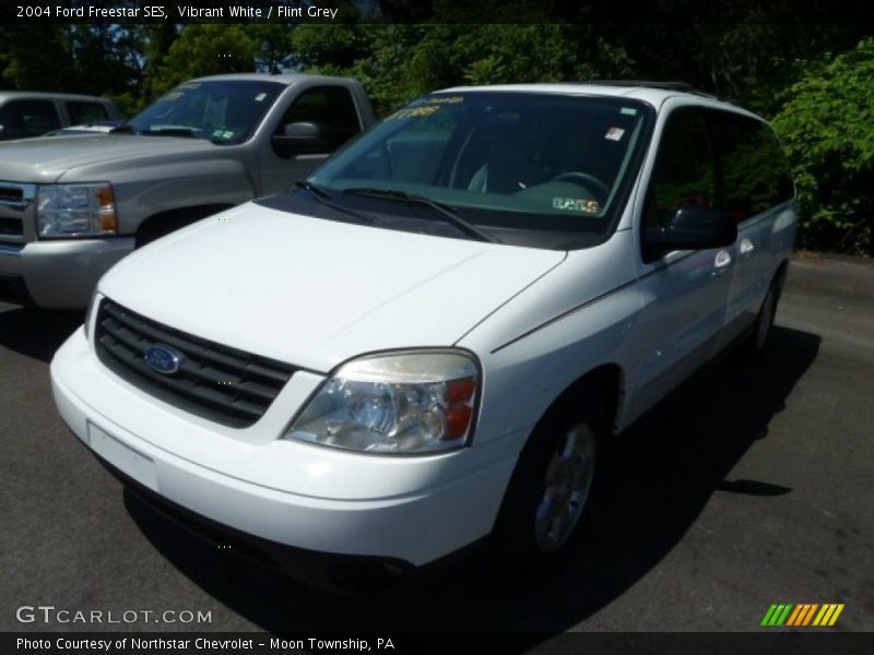 Vibrant White / Flint Grey 2004 Ford Freestar SES