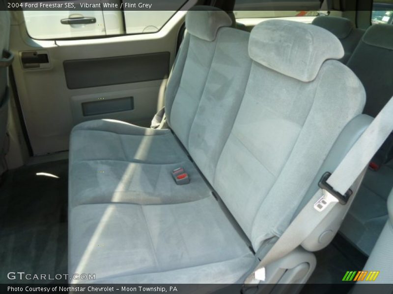 Vibrant White / Flint Grey 2004 Ford Freestar SES