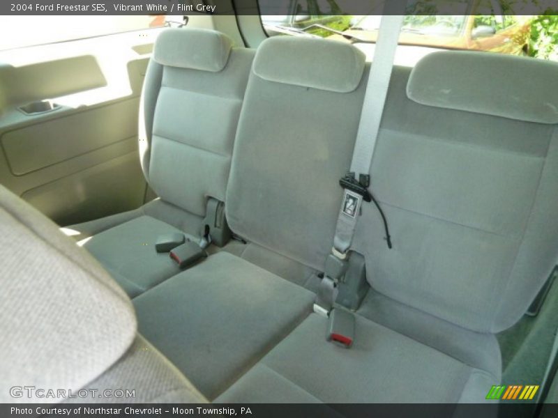 Vibrant White / Flint Grey 2004 Ford Freestar SES