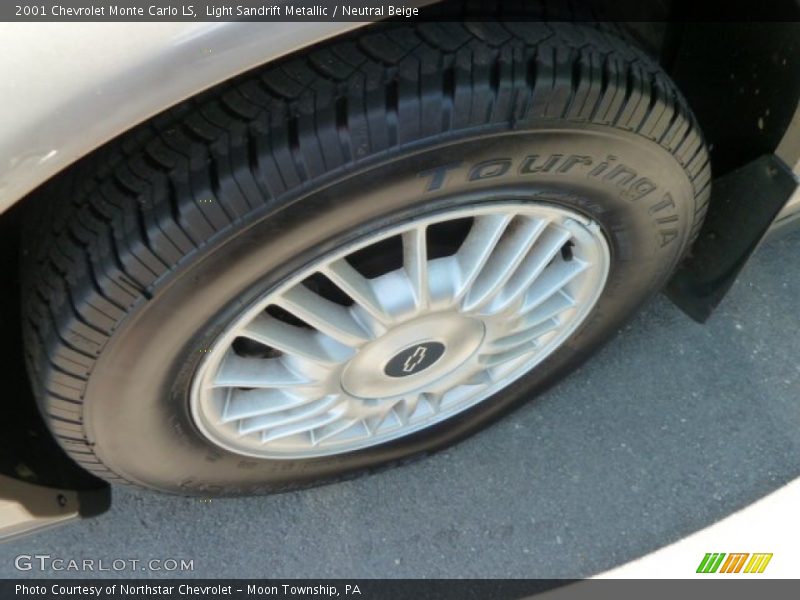 Light Sandrift Metallic / Neutral Beige 2001 Chevrolet Monte Carlo LS