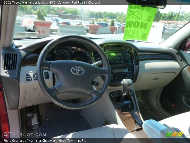 Sundown Red Pearl / Charcoal 2002 Toyota Highlander Limited 4WD