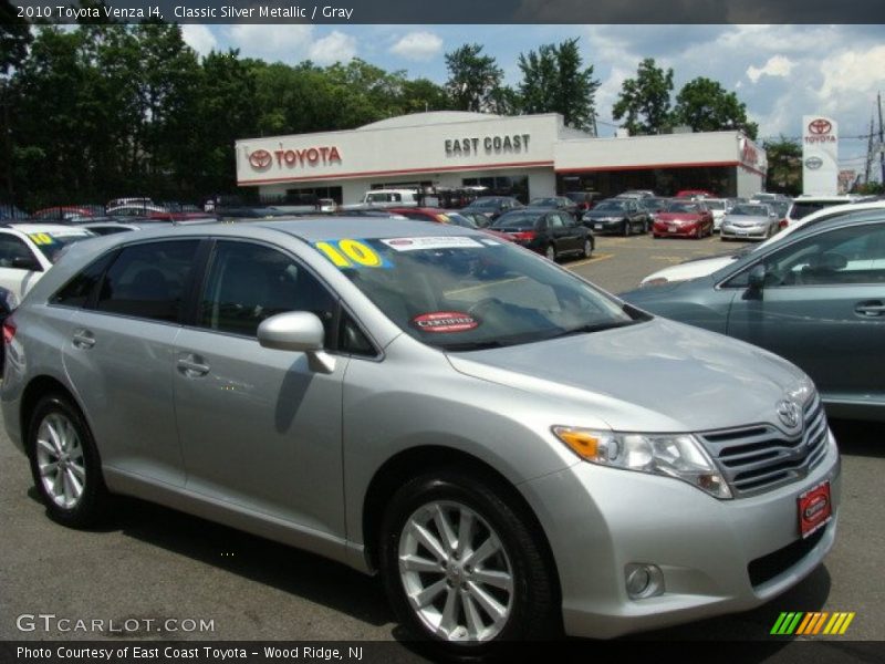 Classic Silver Metallic / Gray 2010 Toyota Venza I4