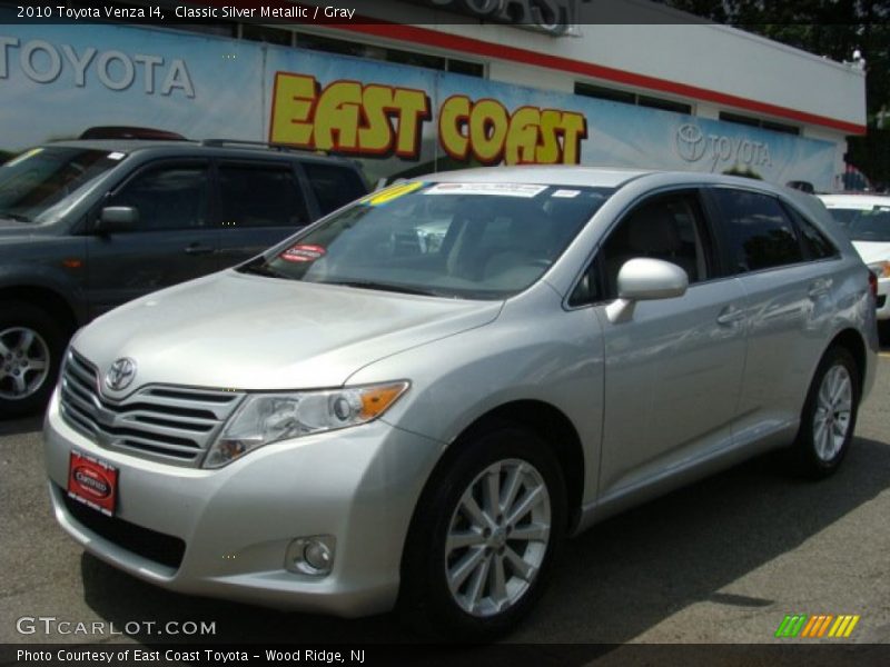 Classic Silver Metallic / Gray 2010 Toyota Venza I4