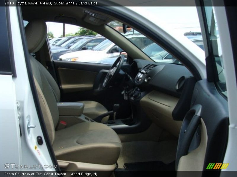Super White / Sand Beige 2010 Toyota RAV4 I4 4WD