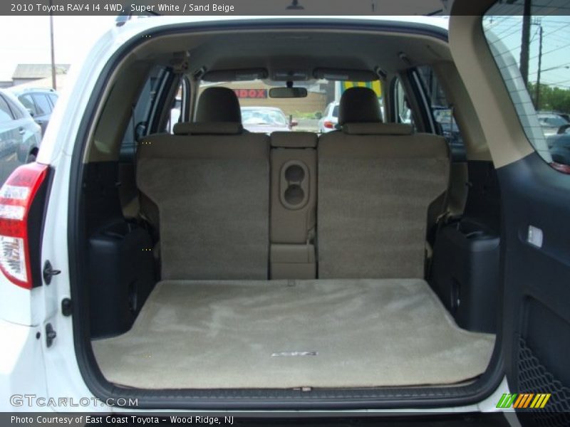 Super White / Sand Beige 2010 Toyota RAV4 I4 4WD