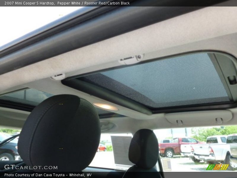 Pepper White / Rooster Red/Carbon Black 2007 Mini Cooper S Hardtop