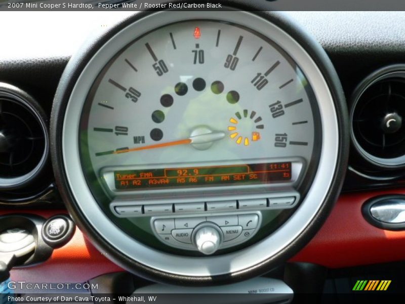 Pepper White / Rooster Red/Carbon Black 2007 Mini Cooper S Hardtop