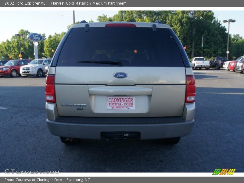 Harvest Gold Metallic / Medium Parchment 2002 Ford Explorer XLT