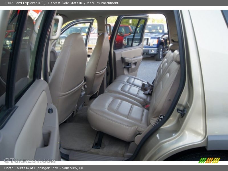 Harvest Gold Metallic / Medium Parchment 2002 Ford Explorer XLT